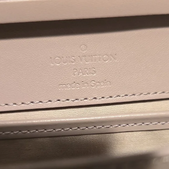 Louis Vuitton Lilac Epi Leather Honfleur Pochette Handbag - Picture 6 of 10